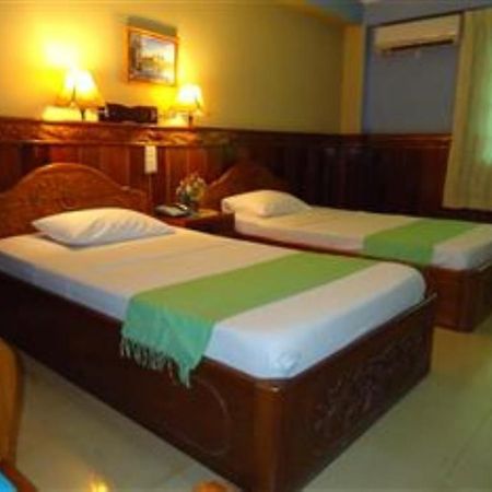 Spring Park Hotel Баттамбанг Екстер'єр фото